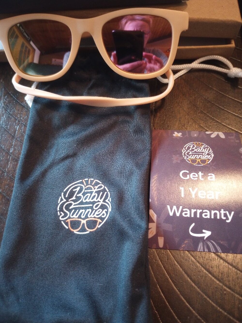 NIB Sunnies baby polarized w/strap sunglasses.